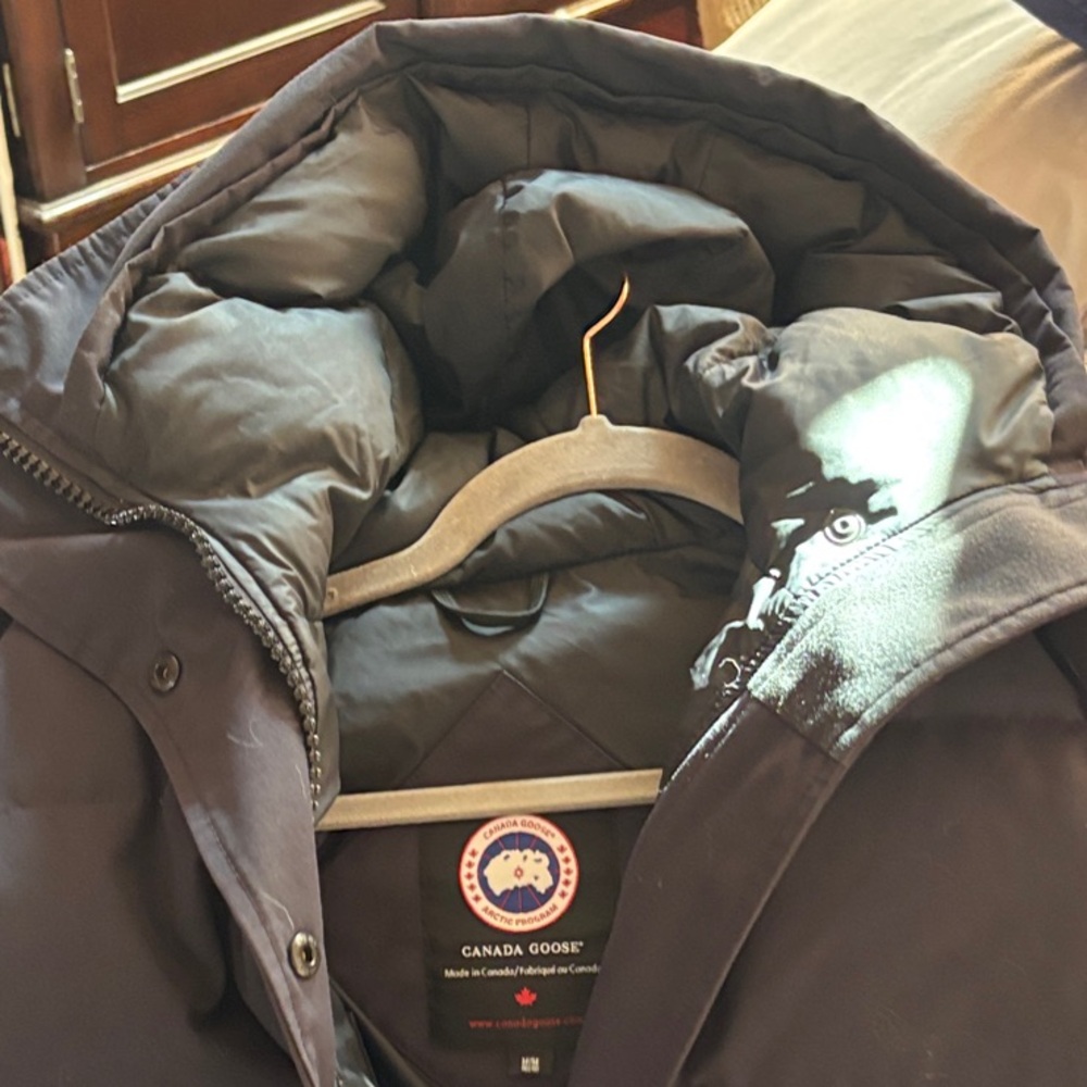 Canada Goose Men's Dark Blue Puffer Jacket
